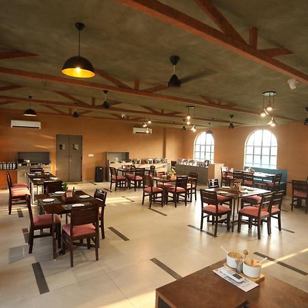 Chandan Kasturi Resort Dariāwad Zewnętrze zdjęcie
