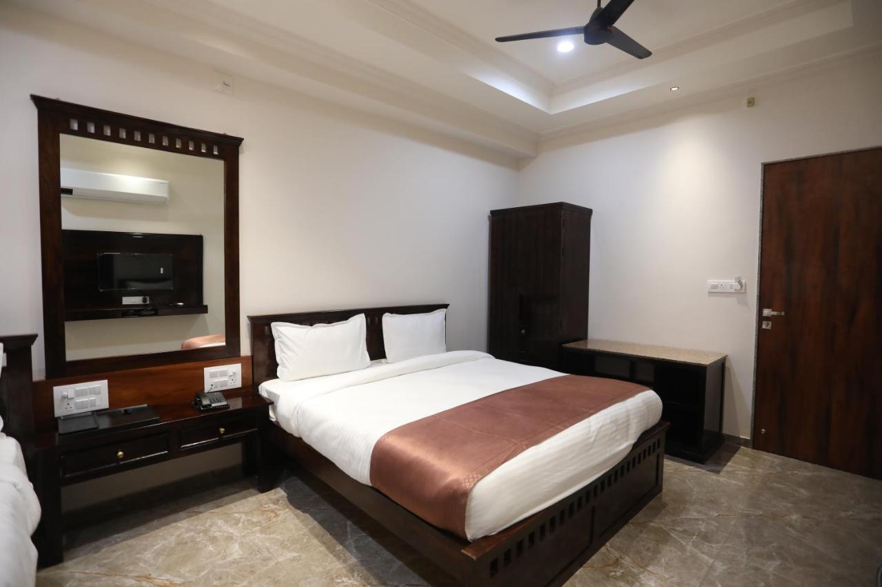 Chandan Kasturi Resort Dariāwad Zewnętrze zdjęcie
