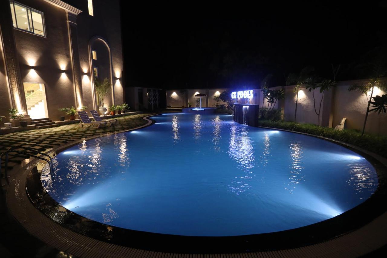 Chandan Kasturi Resort Dariāwad Zewnętrze zdjęcie